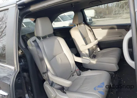 2018 Honda Odyssey Ex-L z USA, uszkodzony, nr VIN 5FNRL6H71JB076364